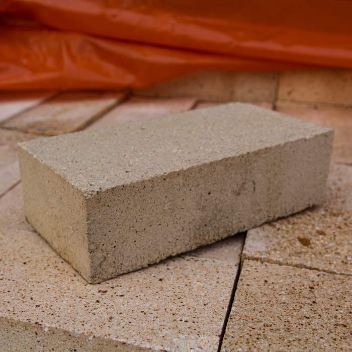 Цегла вогнетривка (шамотна) ША-5